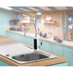 Easymaxx Warm Und Kaltwasserarmatur Mit Integriertem Durchlauferhitzer 3600 W -Wenko Store 4052926017378 4257 07 AB